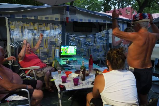 欧冠两回合赛制中主客场顺序如何确定?