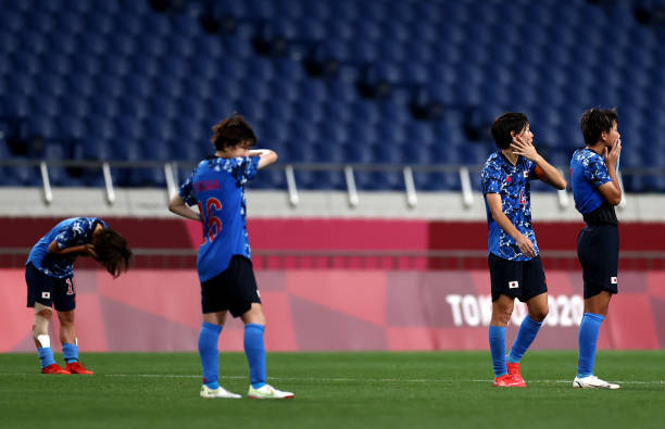 足球场建设投资回报分析:运营维护费用如何影响总成本?