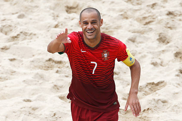 预测2比1却踢成3比1?这场足球比分太意外!