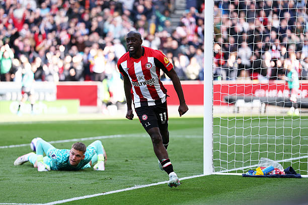 姆巴佩vs哈兰德实况足球对比:谁才是游戏中的最强锋霸?