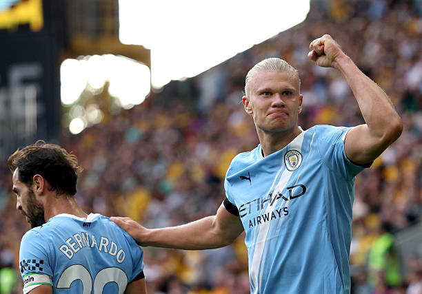 荷兰足球世界排名解析:历史最高与当前表现对比