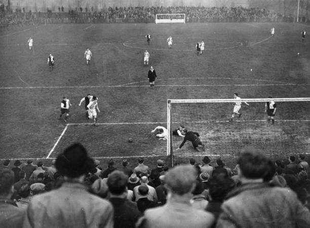 风格:明星效应/游戏化型,利用名人效应和趣味性