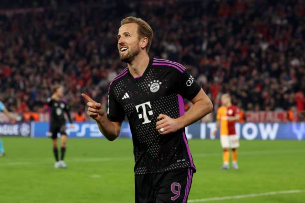 深度分析型,探讨背景故事