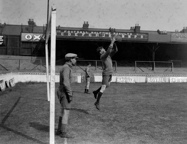 角球与间接任意球的区别:规则细节对比