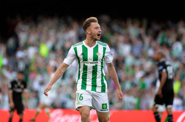 “决战莫斯科”之球:见证巴萨梦三王朝开启的标志性信物