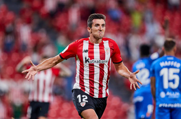 Joma Top Flex:轻量化设计与卓越控球性能的足球鞋