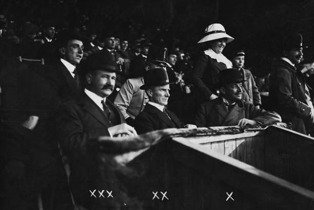 姆巴佩转会巴黎完整视频:天价合同+签字费细节