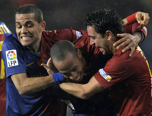 头球艺术大师:那些用头书写传奇的足球巨星