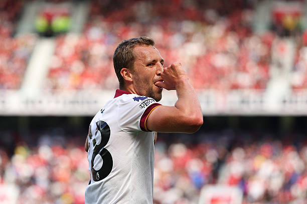 任意球破门训练指南:提升你的射门技巧