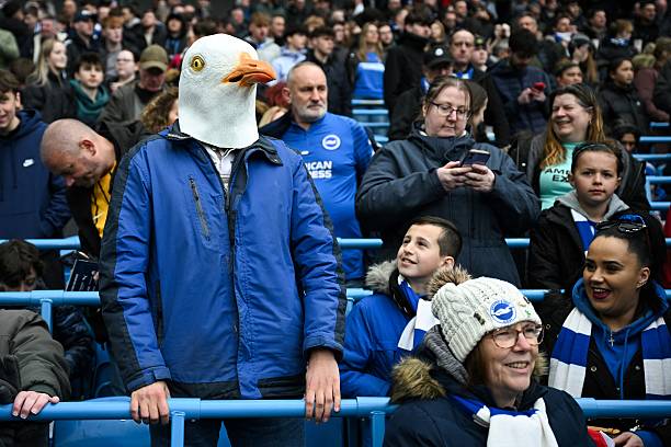 欧冠决赛首发阵容揭晓:谁将引领巅峰对决?