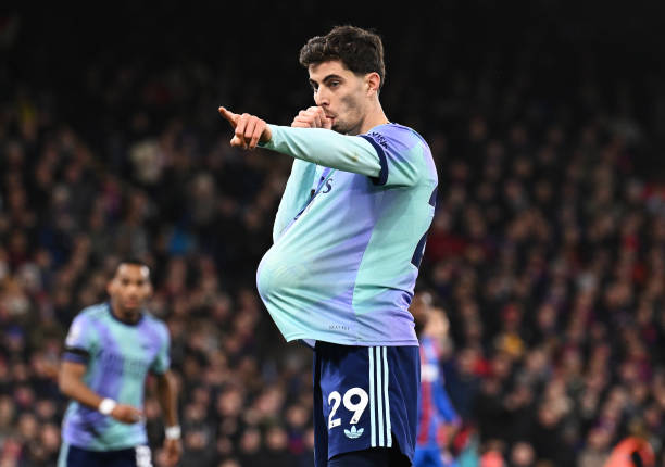 马赛回旋慢动作解析:如何像职业球员一样优雅过人