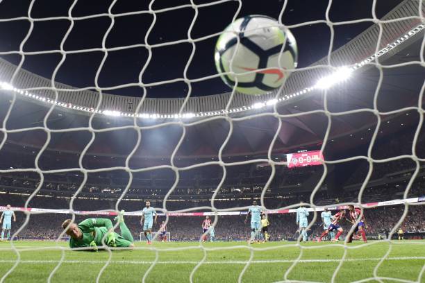 欧冠、金球奖、国家队——C罗与梅西的荣誉争夺战