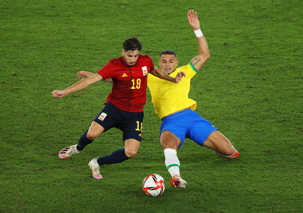 马拉多纳的10号球衣拍卖价创纪录,为何如此珍贵?