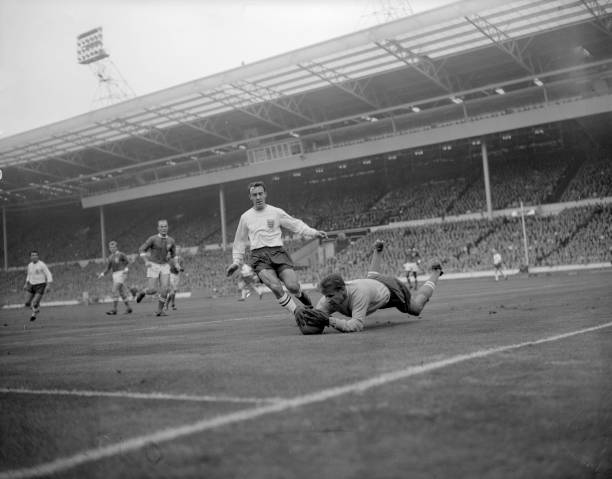 边线球发球与比赛战术:规则允许范围内的创新运用