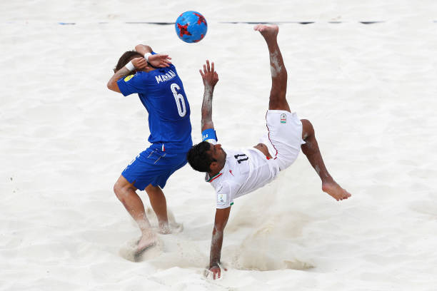 刘彬彬高速突破后推射破门,展现速度与技术