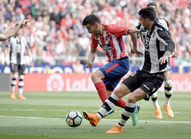 队徽中的足球哲学:梅西队伍标志的深层含义