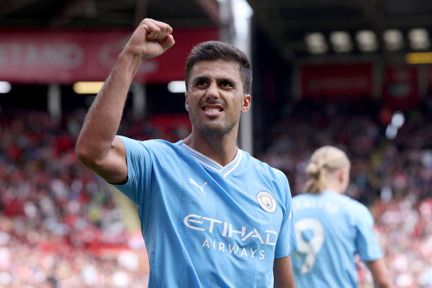 姆巴佩的冠军之路:从摩纳哥到巴黎,他几岁开始称霸?