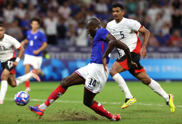 奥运会的首个公开活动:起源与决定因素