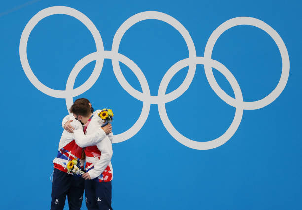 探秘上马路线:沿途补给点、医疗站及观众加油区域