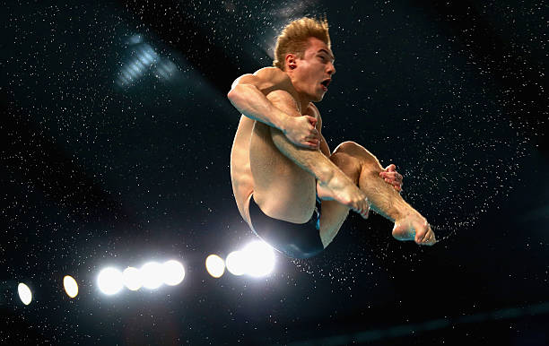 从奥运金牌到世界纪录:田亮与郭晶晶的职业生涯对比