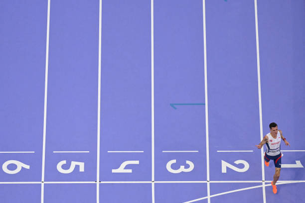 核心力量与爆发力:跳远训练的关键