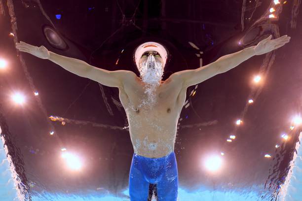 游泳教练资格证费用明细:培训费、考试费及其他潜在开销