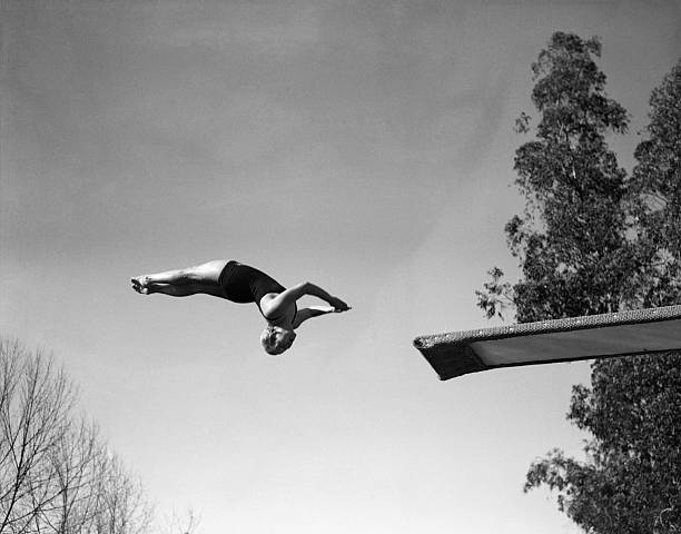 游泳教练证申请条件全解析:从基础要求到专业考核