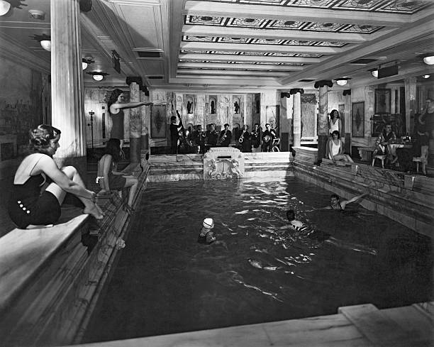 游泳教练薪资待遇的常见提成模式有哪些?