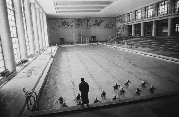 中老年人游泳:低冲击高效益的理想运动选择