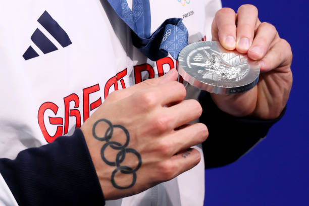 游泳赛事入场精彩回放:运动员精神面貌一览