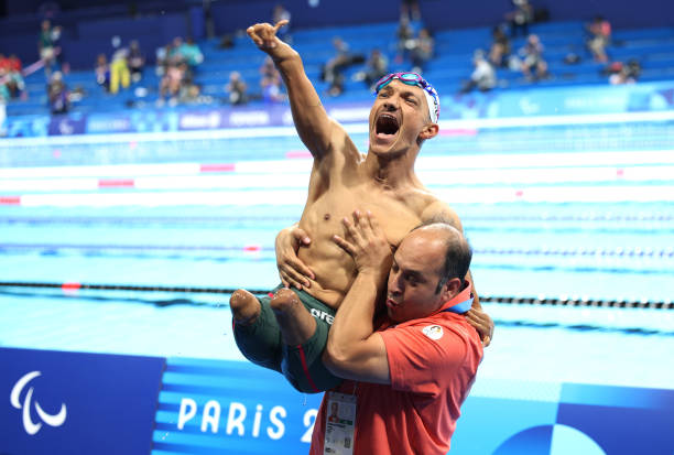 不同水域的最佳伴侣:专业开放水域游泳品牌推荐