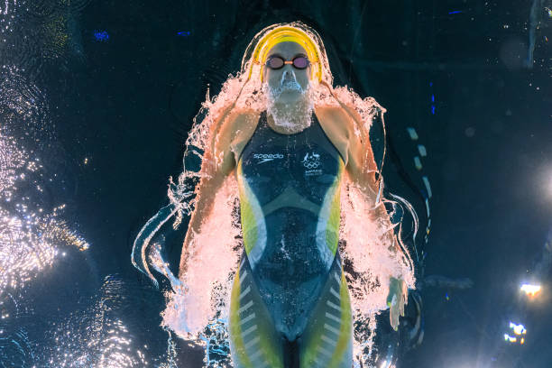 梦境预警:女性梦见游泳可能暗示的七个人生重要信号