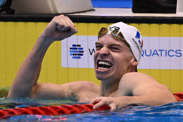 夏季游泳必读:如何预防妇科感染