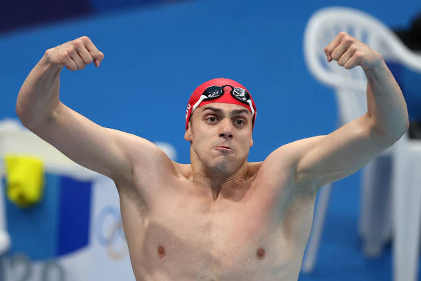 手把手教你游泳呼吸技巧:告别呛水困扰