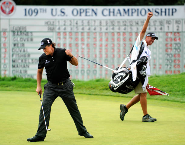 反手击球教学:单反与双反的对比与练习方法