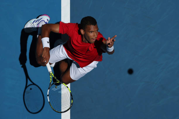 网球计分技巧解析:从发球到决胜局的战术布局