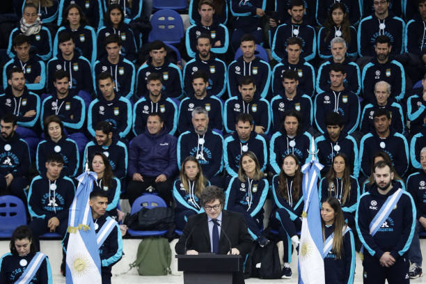 排球场地各区域尺寸的详细图解