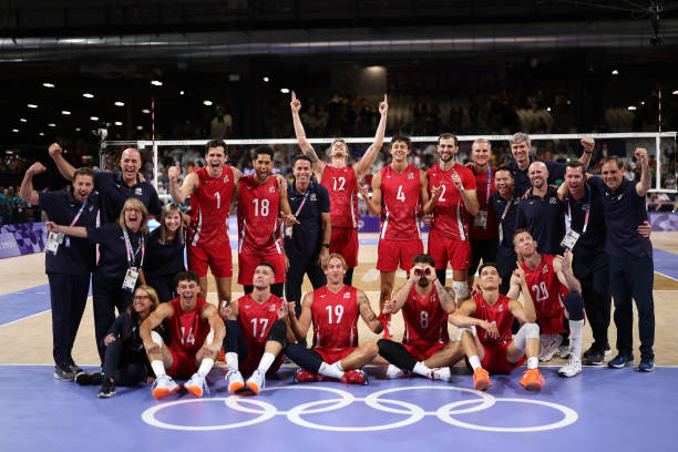 专业排球运动员常用的握球姿势有哪些?