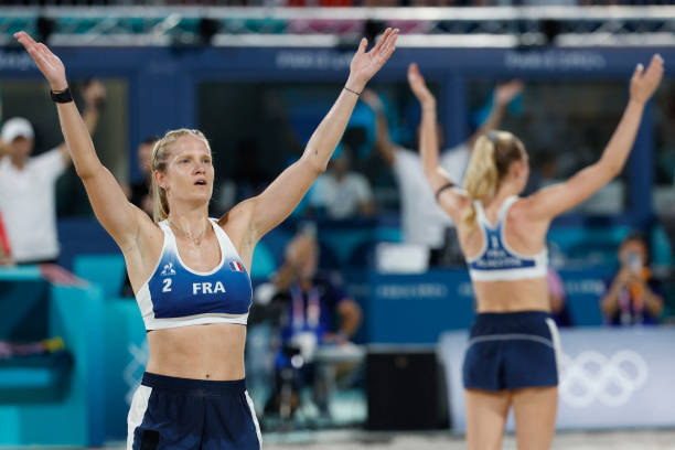 排球比赛每局可以要求几次暂停?