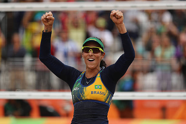 排球裁判手势完全指南:视频与图解双管齐下