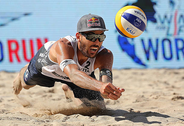 排球后排进攻违例的三个必备条件