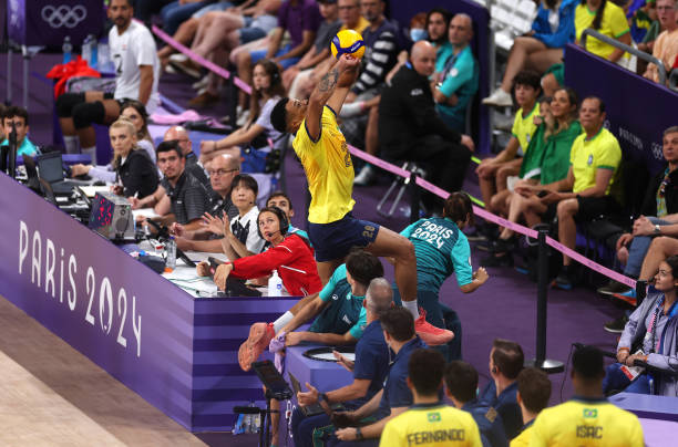 冯坤丈夫家族企业版图:从实业到投资的商业帝国