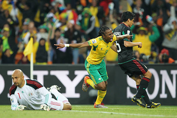 世界杯背后的经济:赛事如何影响主办国与全球市场?