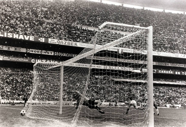 从球员到教练:世界杯角色的演变史