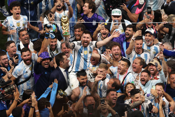 世界杯冠军教练的战术智慧与成功秘诀